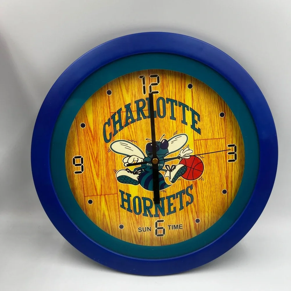 Vintage Charlotte Hornets NBA Wall Clock Hugo the Hornet 11.5